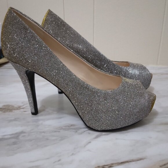 Nine West | Gold Silver Metallic Sparkle Peep Toe Heels | Size 7M - Picture 5 of 14